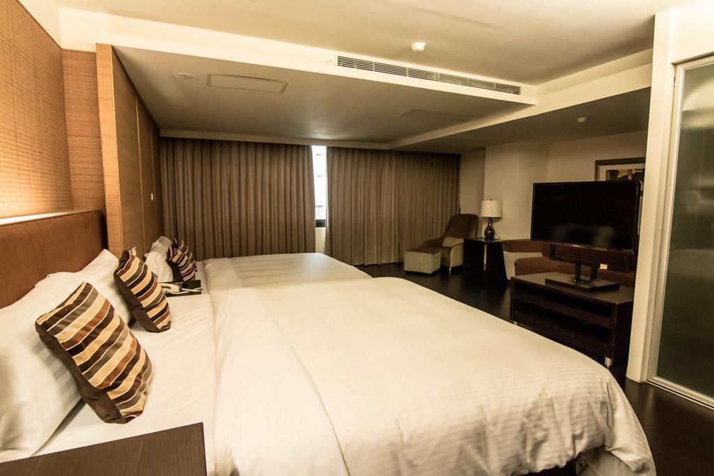 Katherine Plaza Hotel Kaohsiung Exterior foto